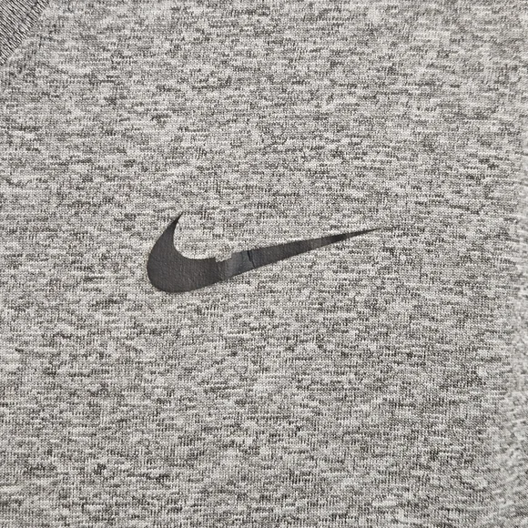 Nike Men’s Large Grey Dri-Fit Athletic Shirt – 100% Polyester Stretch Tee - Picture 3 of 9